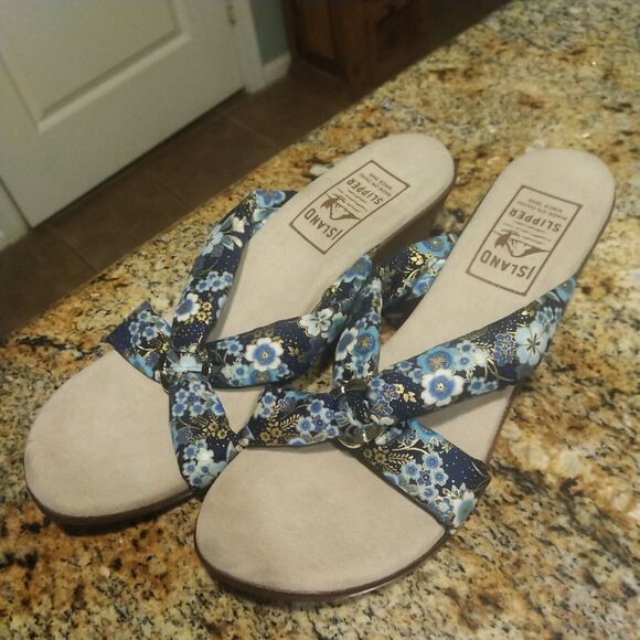 Women's US 11 Shoes Island Slipper Suade Thong Wedge Sandals Floral Fabric Slide - Picture 3 of 10